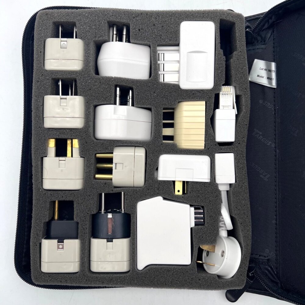 Targus World Travel Adapter Kit WPA031 International Power Plugs & Carrying Case - Picture 2 of 14